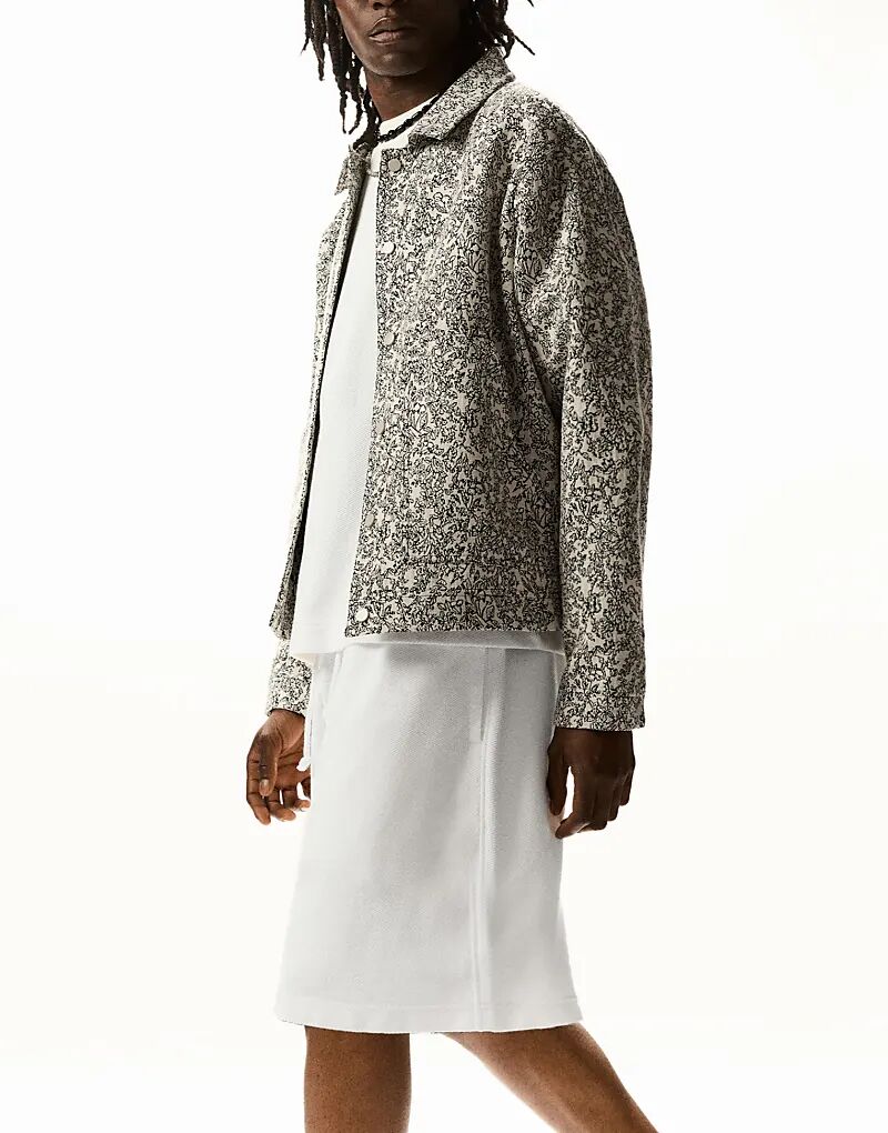 Шорты-бермуды Pull&Bear с диагональной текстурой, бежевого цвета
Шорты-бермуды Pull&Bear с диагональной текстурой, бежевого цвета