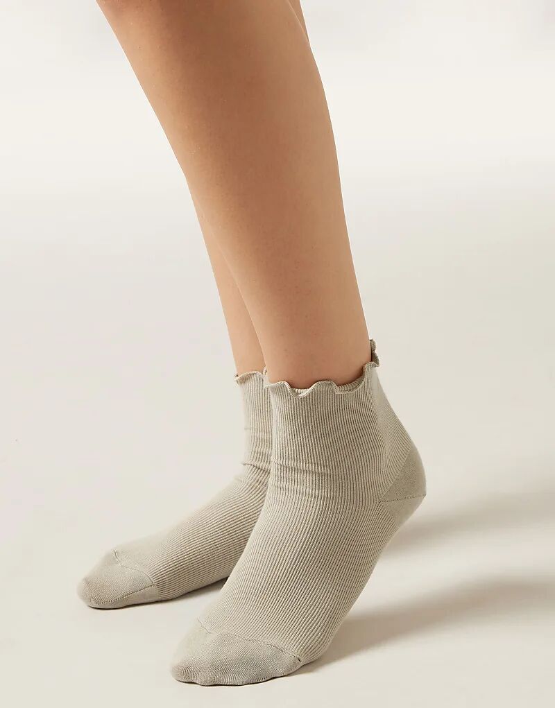 Носки Calzedonia Ribbed в натуральном бежево-песочном цвете
Носки Calzedonia Ribbed в натуральном бежево-песочном цвете