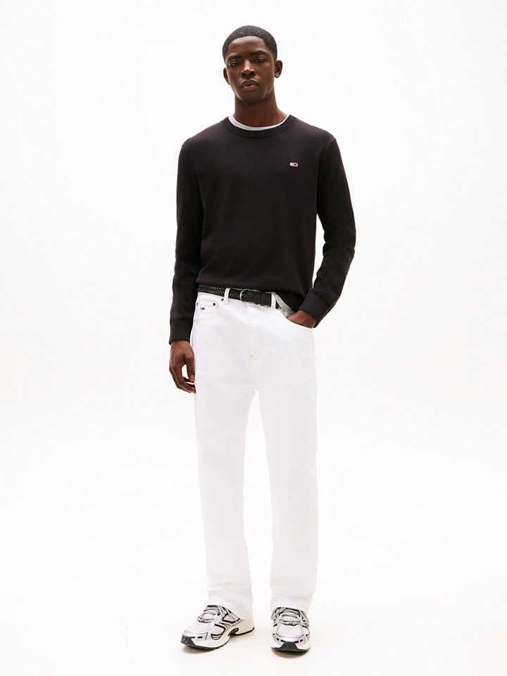 Свитер черного цвета TOMMY JEANS
Свитер черного цвета TOMMY JEANS