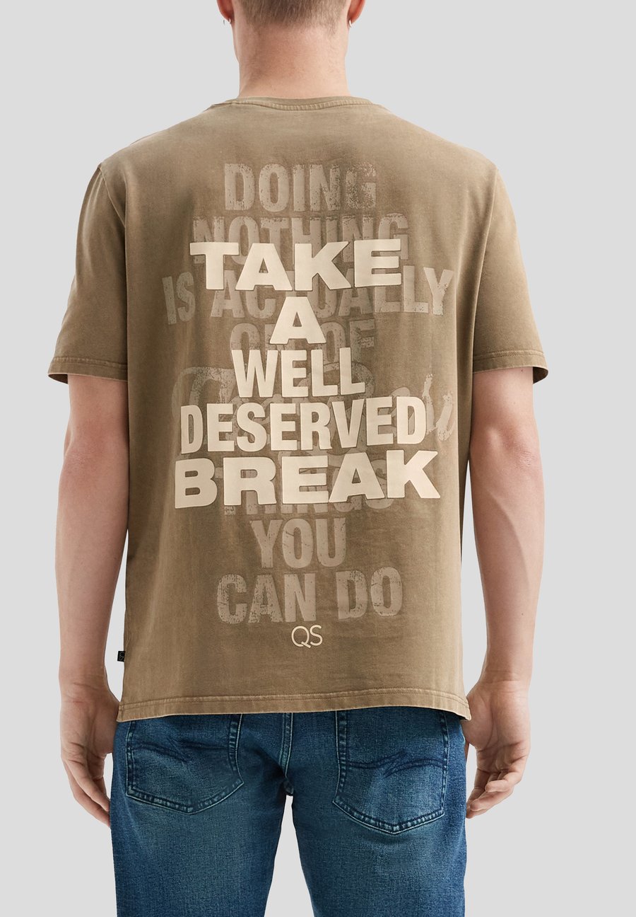 Футболка QS RUNDHALS, Sandstein/Sand, Бежевый, Футболка QS RUNDHALS, Sandstein/Sand
Футболка QS RUNDHALS, Sandstein/Sand, Бежевый, Футболка QS RUNDHALS, Sandstein/Sand