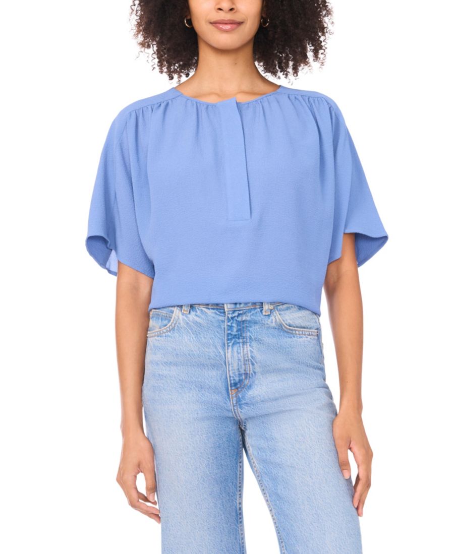 Женская блузка с круглым вырезом и сборками спереди Vince Camuto, Echo Blue
Женская блузка с круглым вырезом и сборками спереди Vince Camuto, Echo Blue