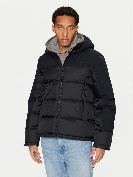 Пуховик стандартного кроя Champion, черный
Пуховик стандартного кроя Champion, черный