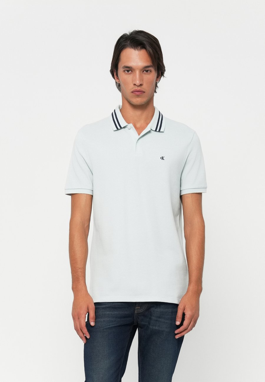 Поло Calvin Klein Jeans Polo shirt, Misty Blue/White, Белый, Поло Calvin Klein Jeans Polo shirt, Misty Blue/White
Поло Calvin Klein Jeans Polo shirt, Misty Blue/White, Белый, Поло Calvin Klein Jeans Polo shirt, Misty Blue/White