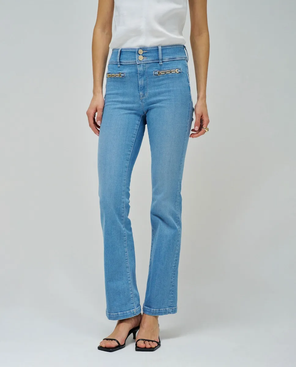 Секретный толчок в женских джинсах bootcut Salsa Jeans, синий
Секретный толчок в женских джинсах bootcut Salsa Jeans, синий