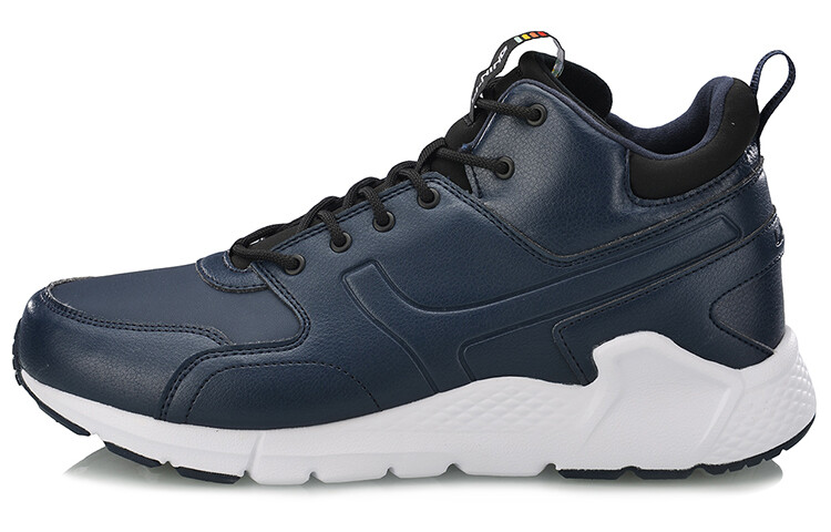 Кроссовки унисекс средней высоты
Кроссовки унисекс средней высоты