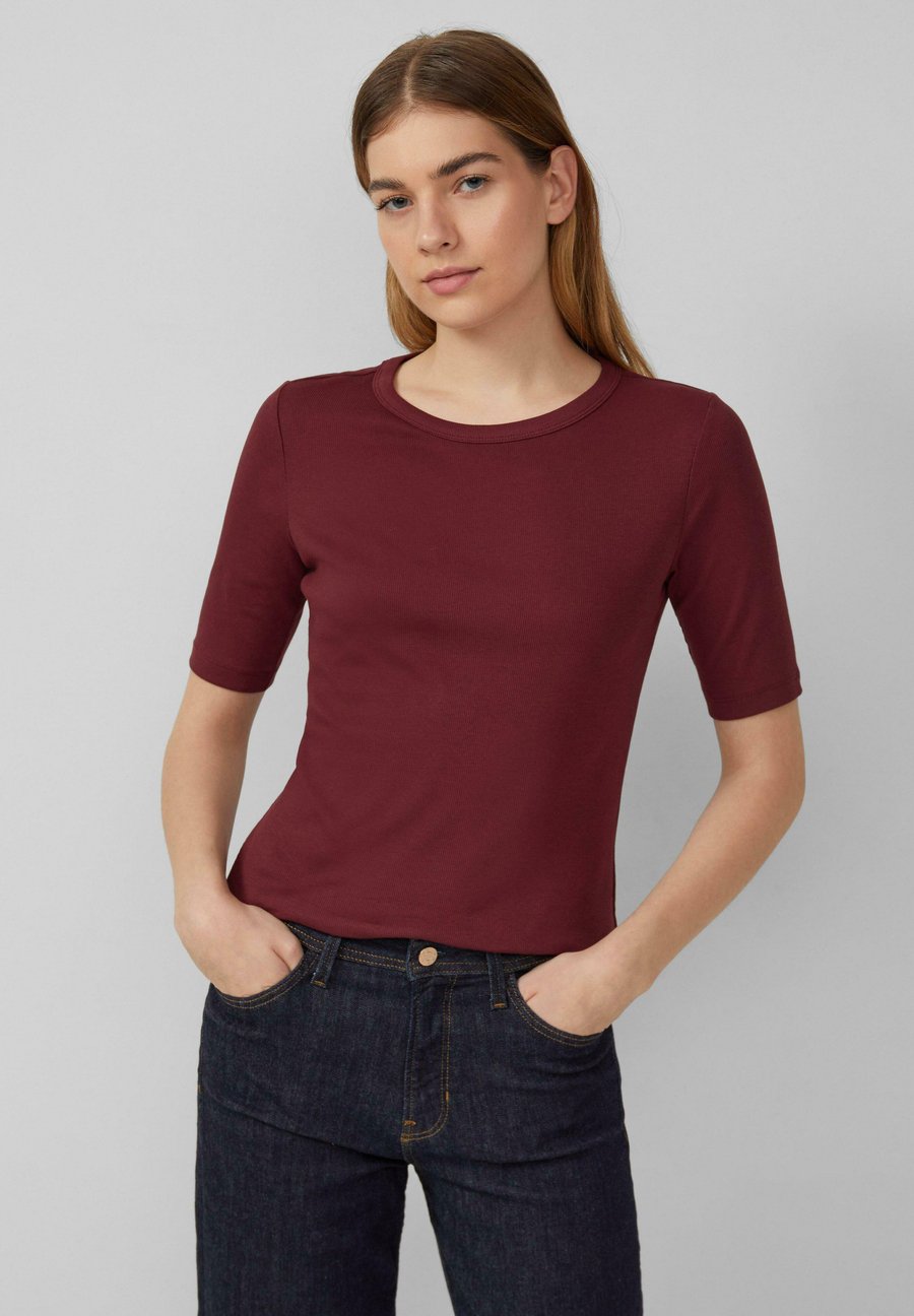 Футболка s.Oliver Basic T-shirt, Bordeaux/Dark Red, Красный, Футболка s.Oliver Basic T-shirt, Bordeaux/Dark Red
Футболка s.Oliver Basic T-shirt, Bordeaux/Dark Red, Красный, Футболка s.Oliver Basic T-shirt, Bordeaux/Dark Red