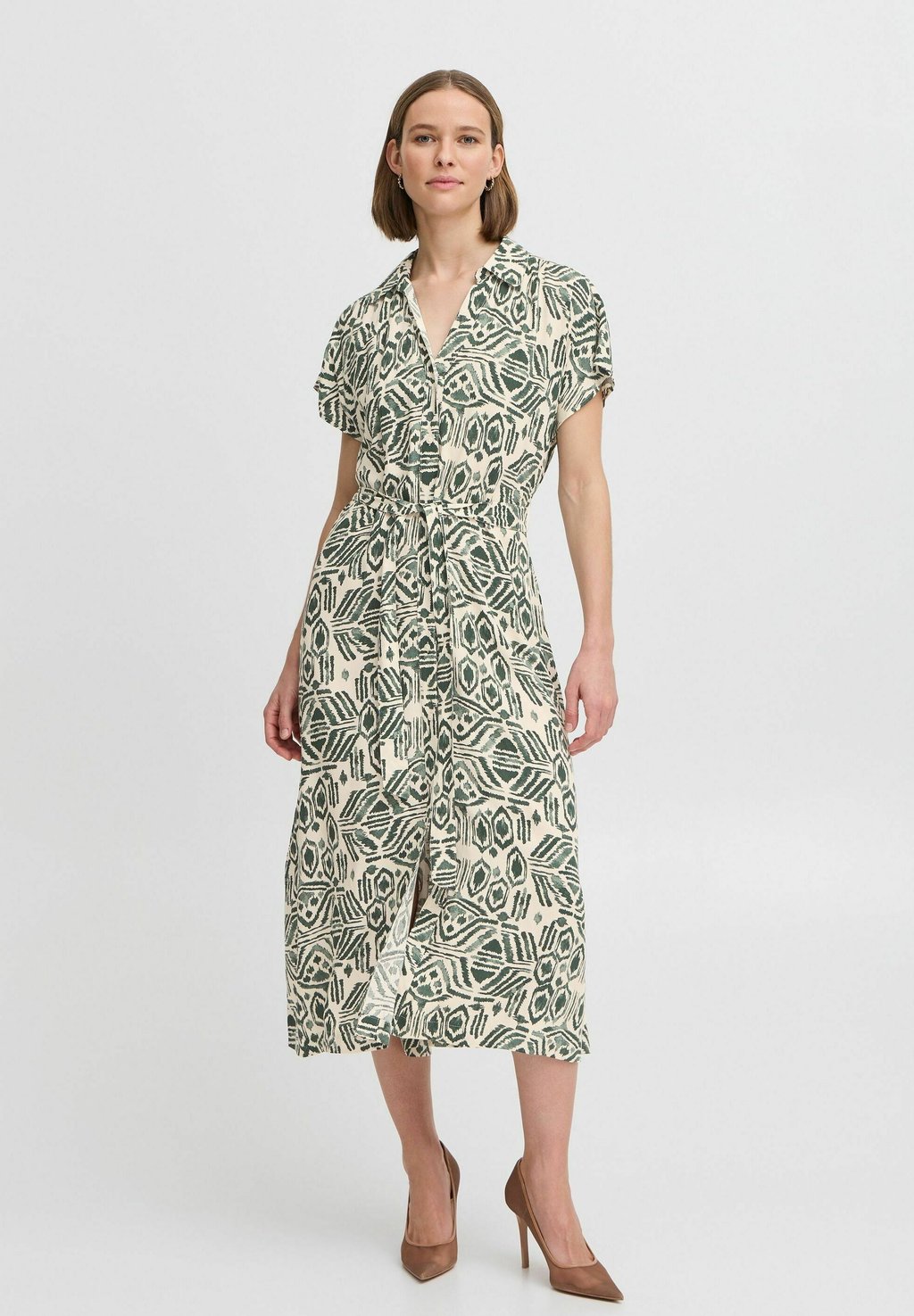 Платье-рубашка BYMMMJOELLA b.young, цвет Ethnic Sea Spray
Платье-рубашка BYMMMJOELLA b.young, цвет Ethnic Sea Spray