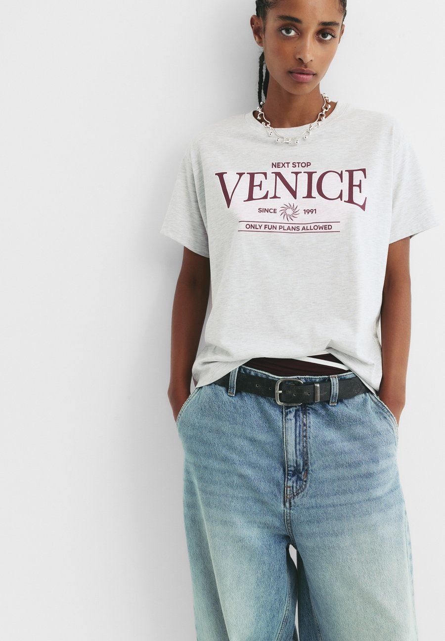 Футболка PULL&BEAR AUTHENTIC GRAPHIC, Light Grey
Футболка PULL&BEAR AUTHENTIC GRAPHIC, Light Grey