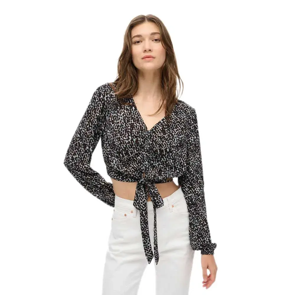 Блуза Superdry Vintage Tie Front, черный
Блуза Superdry Vintage Tie Front, черный