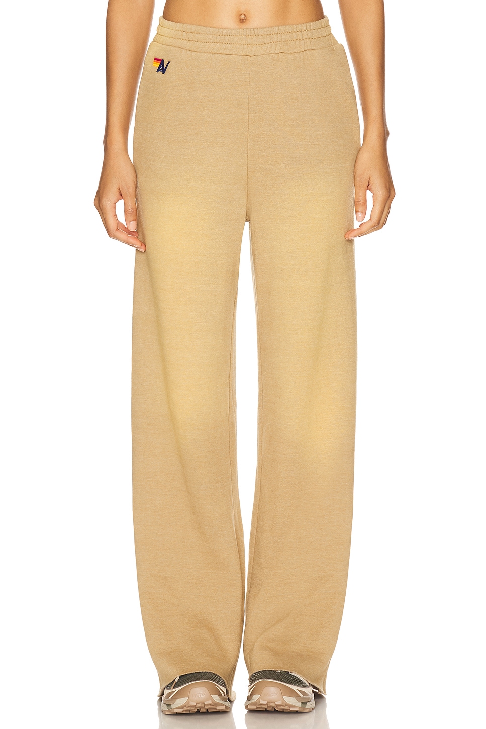 Широкие спортивные штаны с карманами Essential Aviator Nation, faded tan
Широкие спортивные штаны с карманами Essential Aviator Nation, faded tan