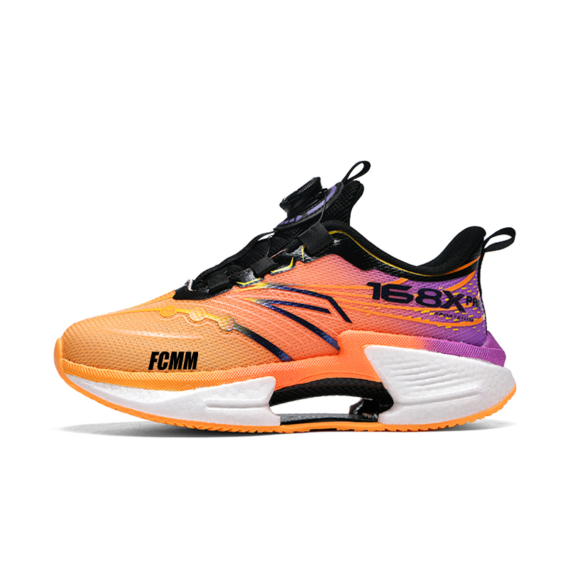 Детские кроссовки для бега FCMM, черный/оранжевый
Детские кроссовки для бега FCMM, черный/оранжевый