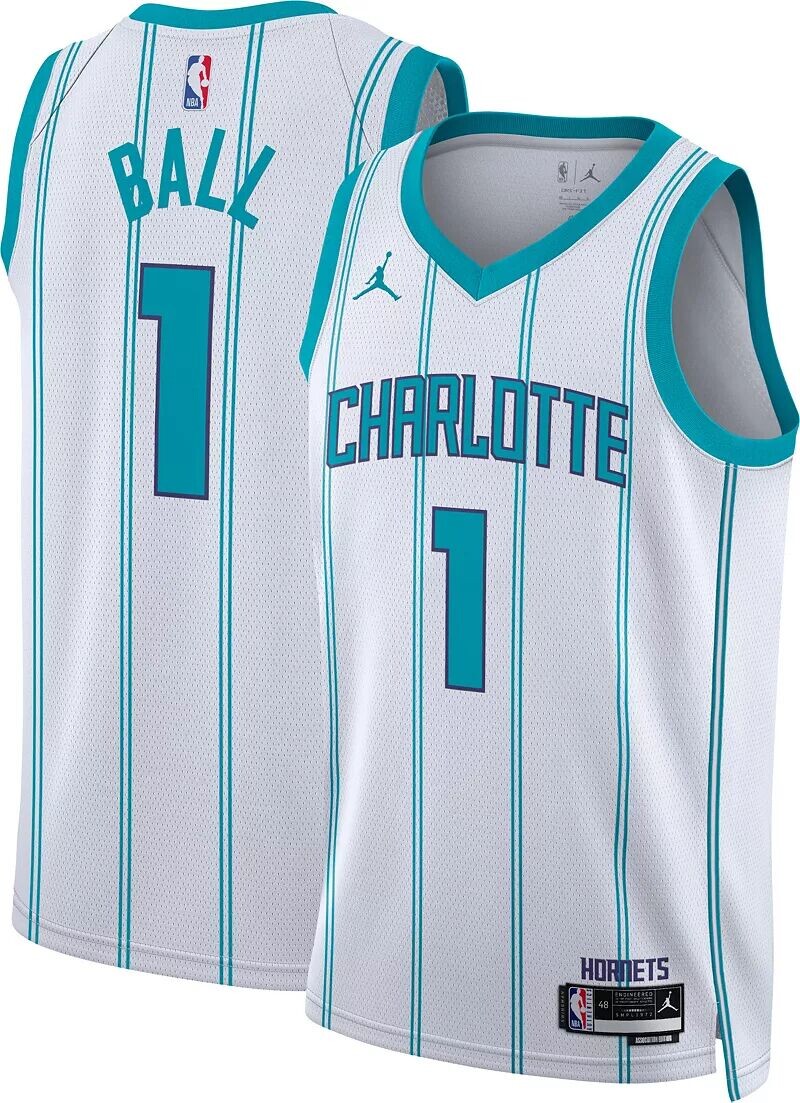 Мужская белая майка Nike Charlotte Hornets LaMelo Ball #1 Dri-FIT Swingman
Мужская белая майка Nike Charlotte Hornets LaMelo Ball #1 Dri-FIT Swingman