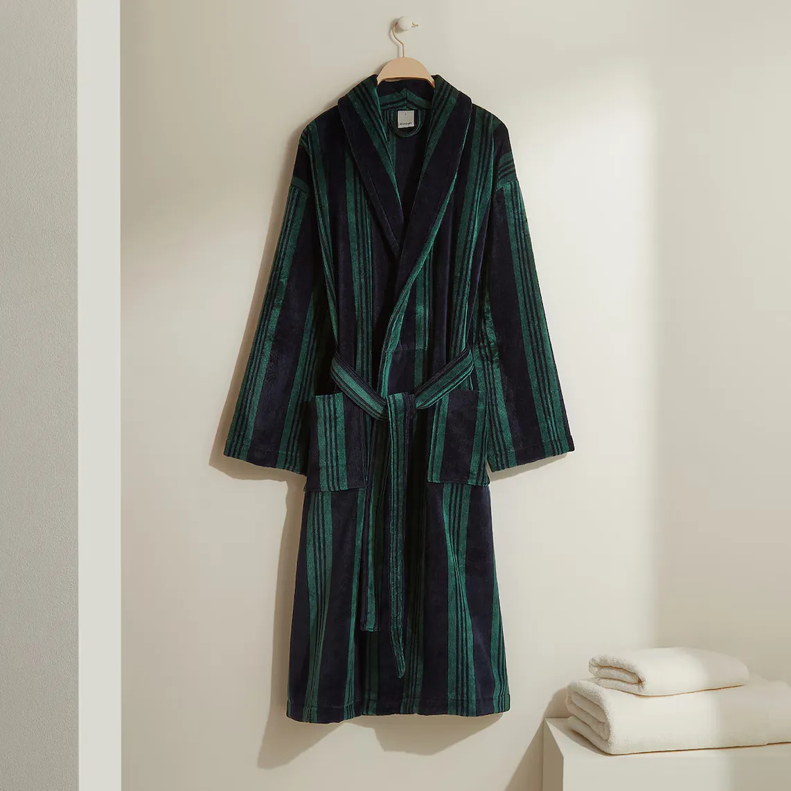 Хлопковый халат 380 гр/м2 Lucas El Corte Inglés, зеленый
Хлопковый халат 380 гр/м2 Lucas El Corte Inglés, зеленый