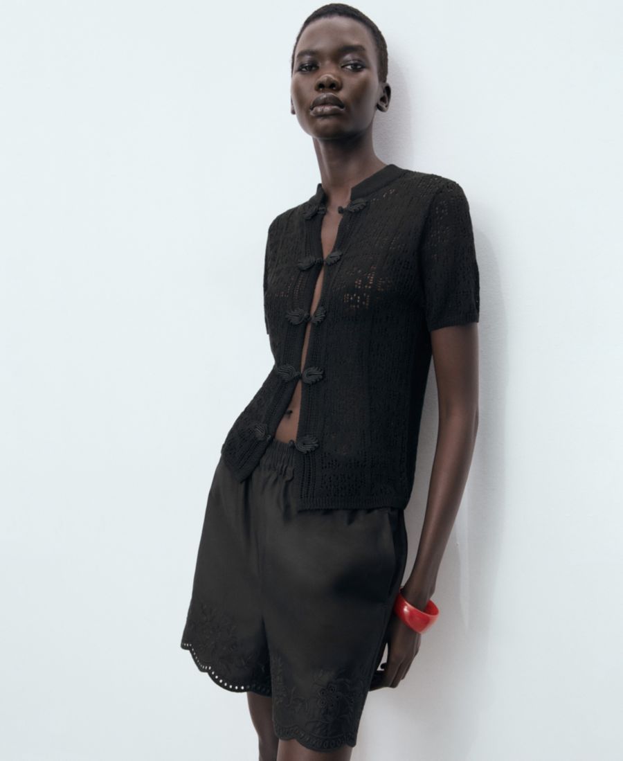 Женский вязаный кардиган с застежкой на пуговицах MANGO, Black
Женский вязаный кардиган с застежкой на пуговицах MANGO, Black