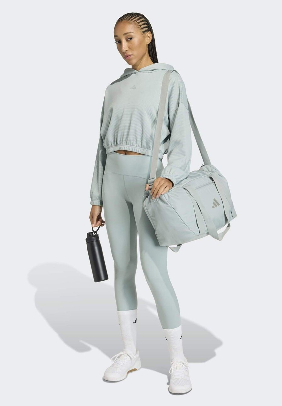 Спортивная сумка Adidas Performance Sports bag, Sage Silver Met/Green
Спортивная сумка Adidas Performance Sports bag, Sage Silver Met/Green