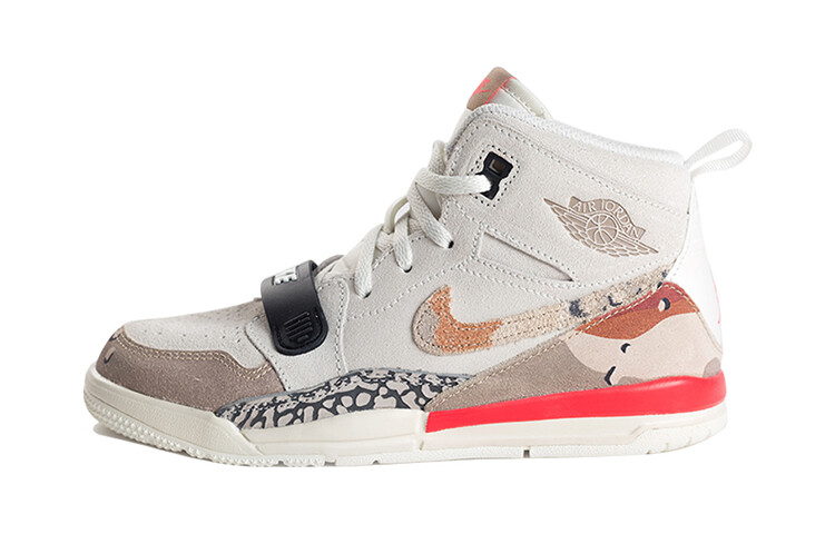 Детские баскетбольные кроссовки Jordan Legacy 312 BP
Детские баскетбольные кроссовки Jordan Legacy 312 BP