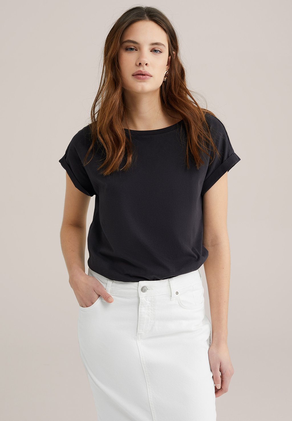 Базовая футболка WE Fashion, черный
Базовая футболка WE Fashion, черный