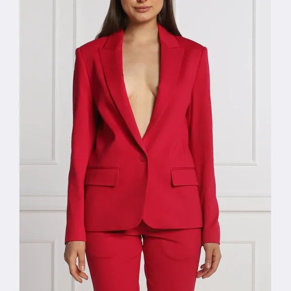 Элегантная куртка классического кроя Twin-Set, красный
Элегантная куртка классического кроя Twin-Set, красный