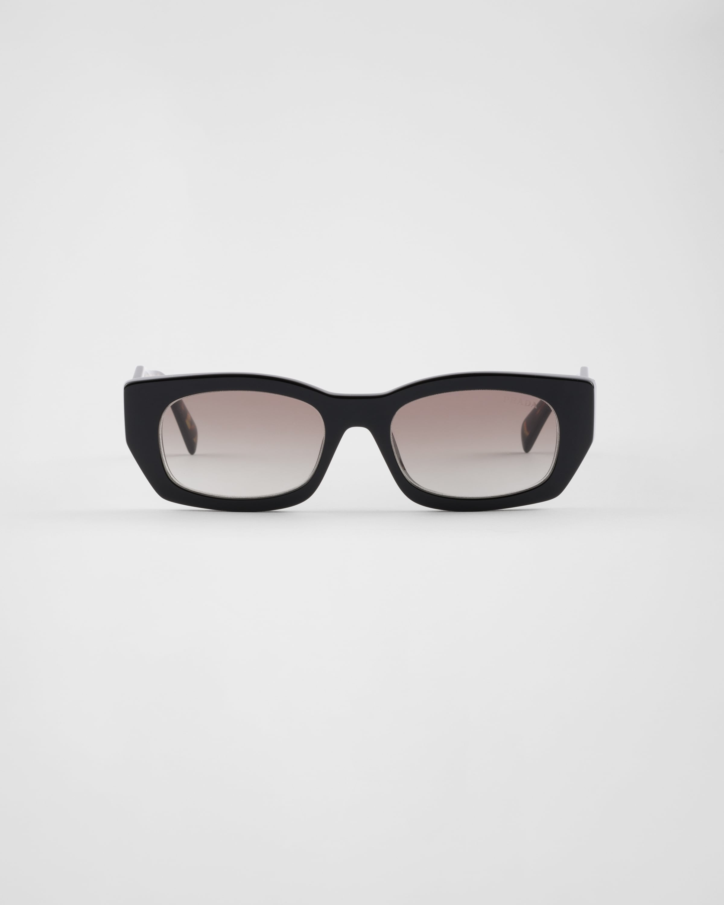 Солнцезащитные очки с логотипом Prada, серый
Солнцезащитные очки с логотипом Prada, серый