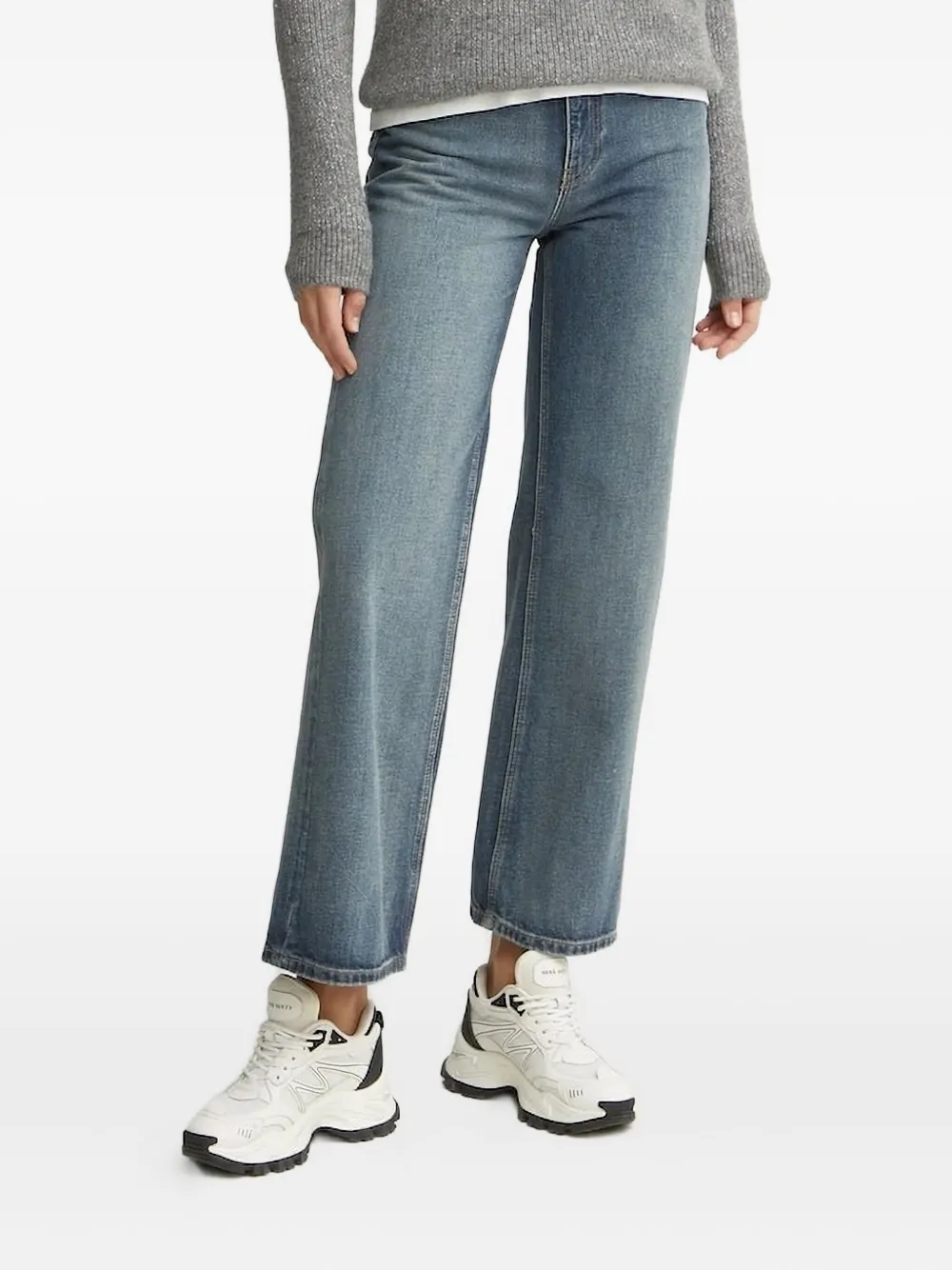 Джинсы с треугольным логотипом GUESS USA, синий
Джинсы с треугольным логотипом GUESS USA, синий