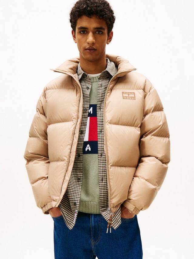 Tommy Jeans водонепроницаемая куртка-пуховик Alaska из ткани рипстоп Tommy Hilfiger, Coastal Taupe
Tommy Jeans водонепроницаемая куртка-пуховик Alaska из ткани рипстоп Tommy Hilfiger, Coastal Taupe
