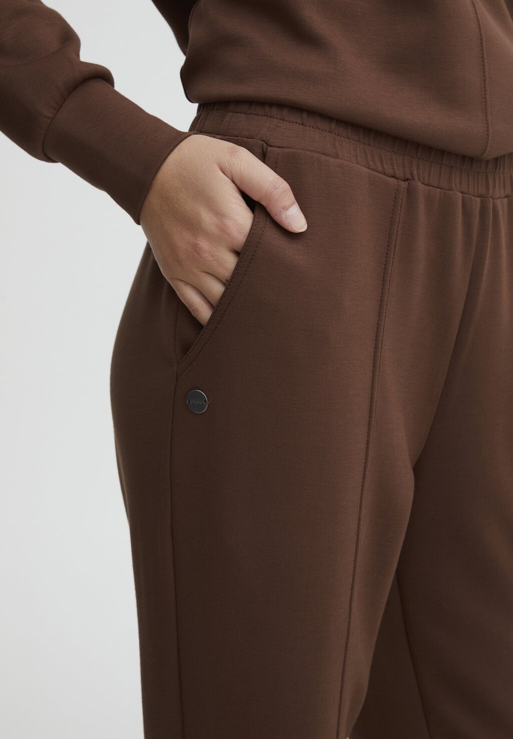 Спортивные брюки OXPEARL Oxmo, коричневый
Спортивные брюки OXPEARL Oxmo, коричневый