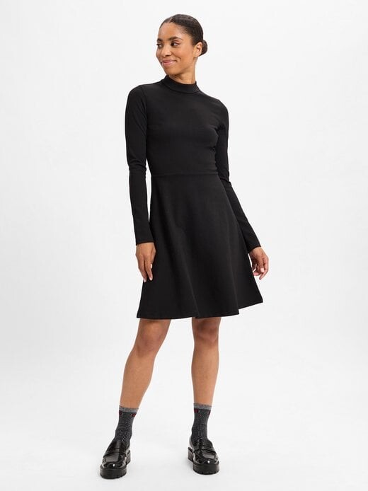 Платье наргот Hugo, черный
Платье наргот Hugo, черный