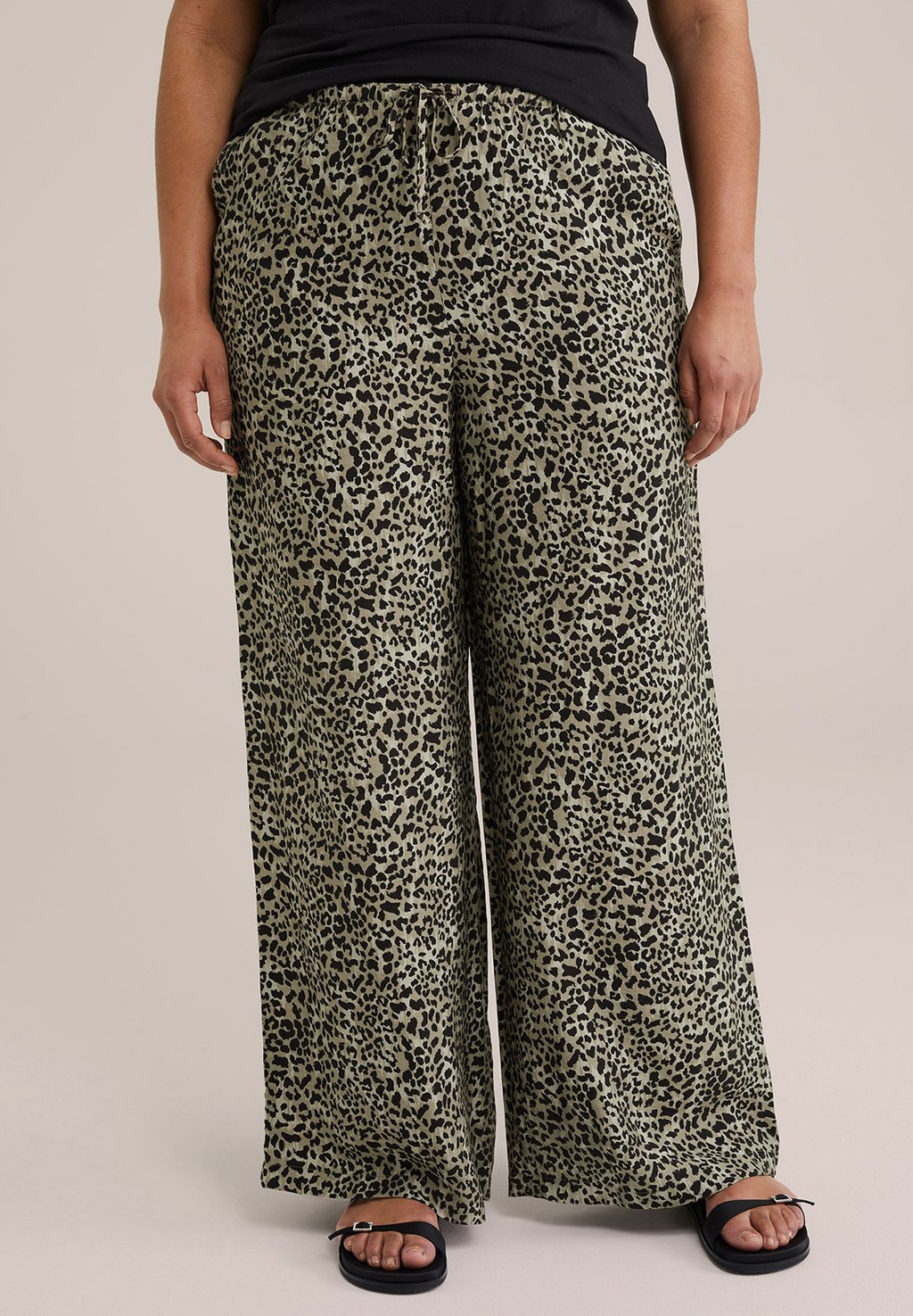 Брюки CURVE WE Fashion, коричневый
Брюки CURVE WE Fashion, коричневый