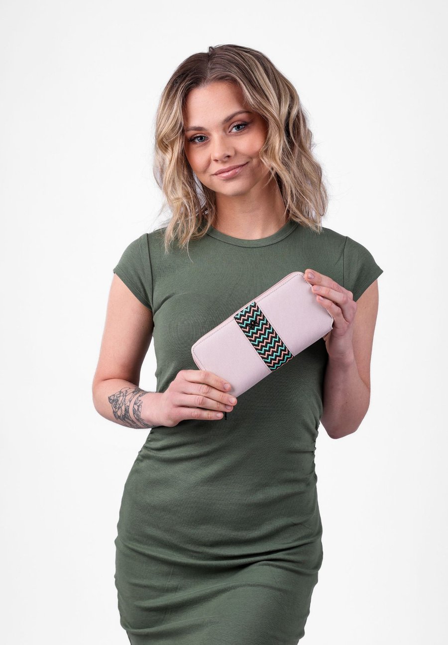 Кошелек VUCH SIGEMA, Pink
Кошелек VUCH SIGEMA, Pink