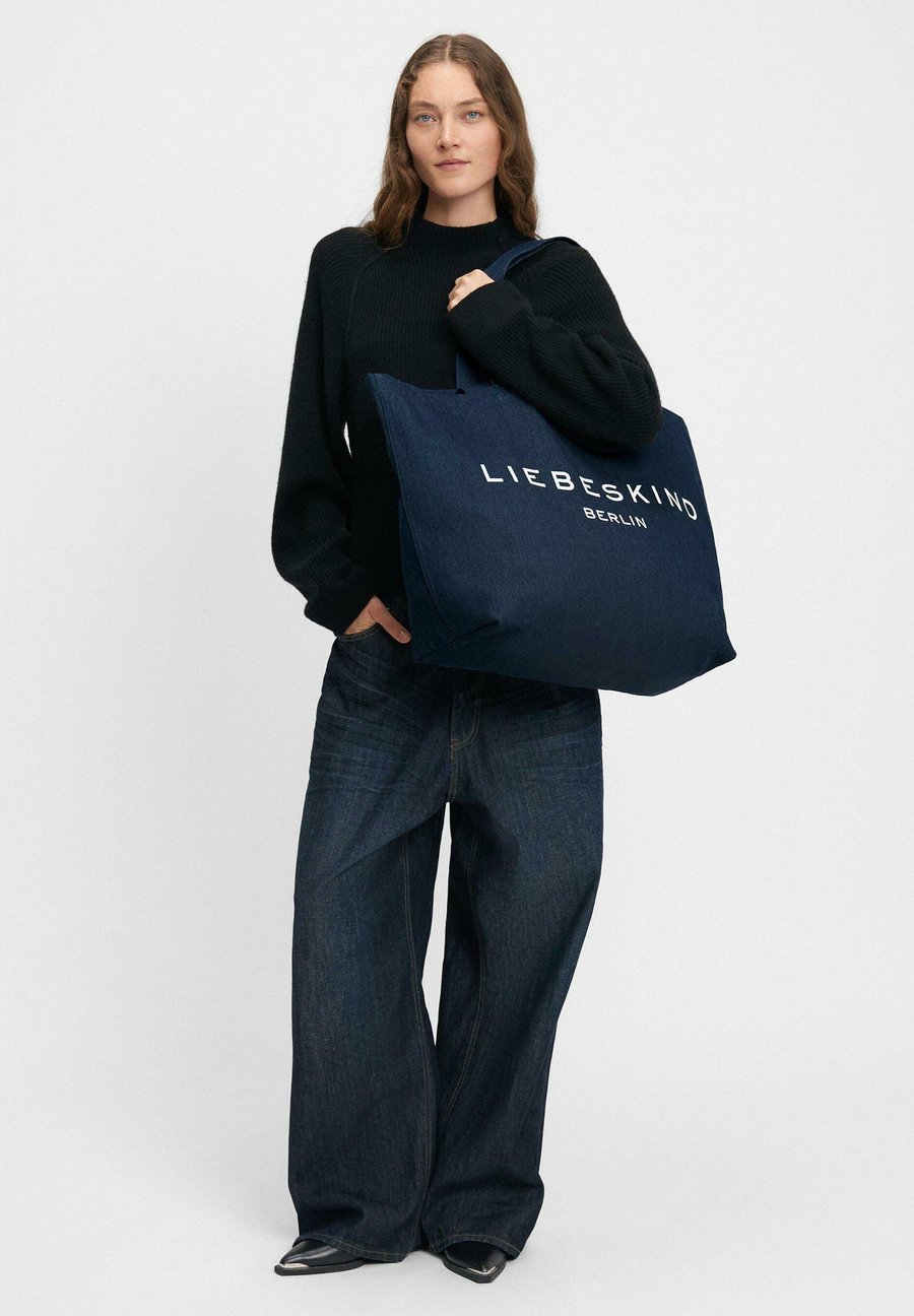 Сумка-шоппер Liebeskind Berlin SHOPPER, Navy/Dark Blue
Сумка-шоппер Liebeskind Berlin SHOPPER, Navy/Dark Blue
