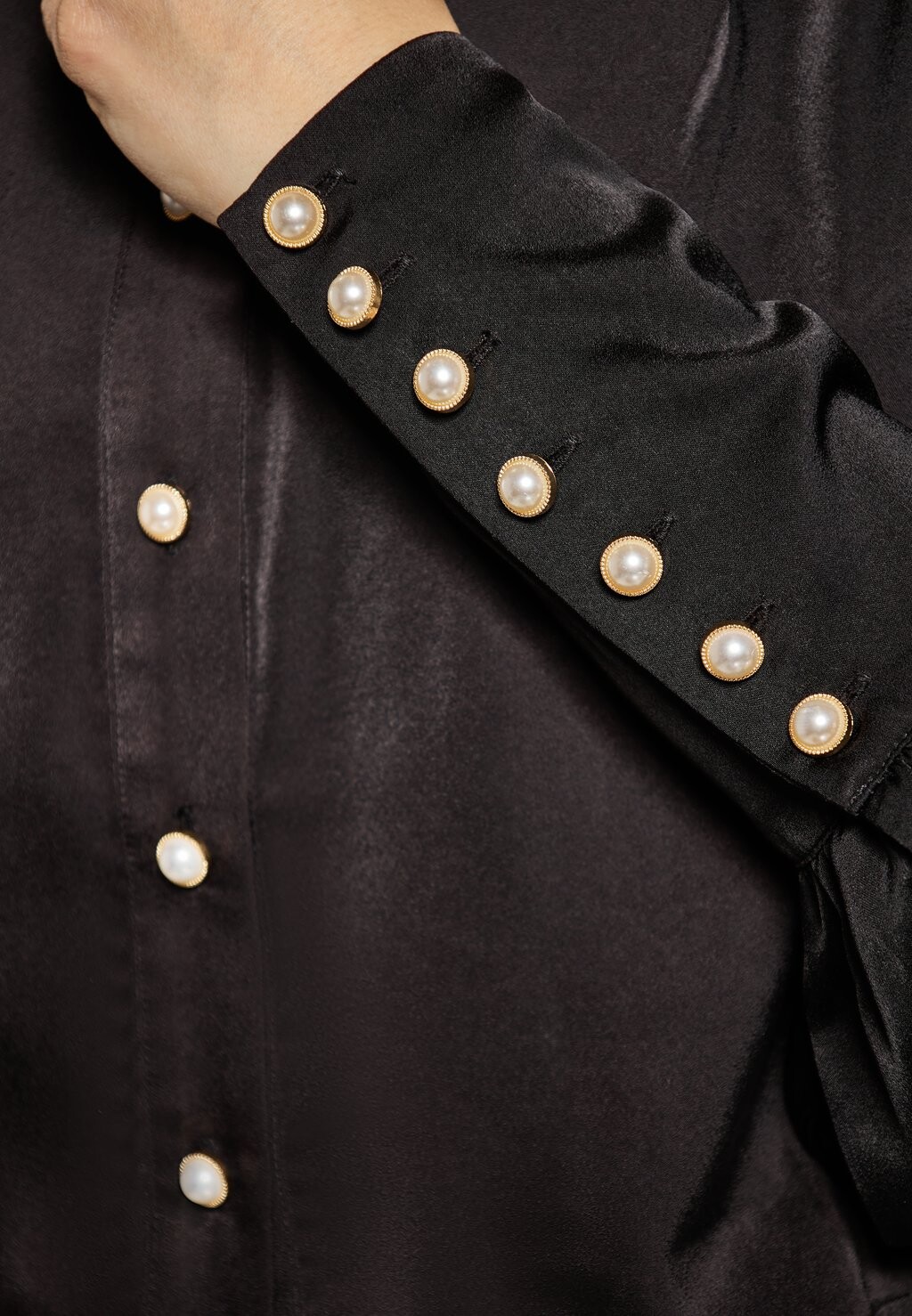 Блузка на пуговицах faina, черный 
Блузка на пуговицах faina, черный