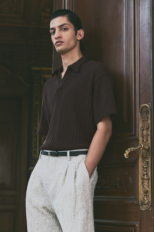 Рубашка-Поло жаккардового плетения свободного кроя H&M, коричневый
Рубашка-Поло жаккардового плетения свободного кроя H&M, коричневый