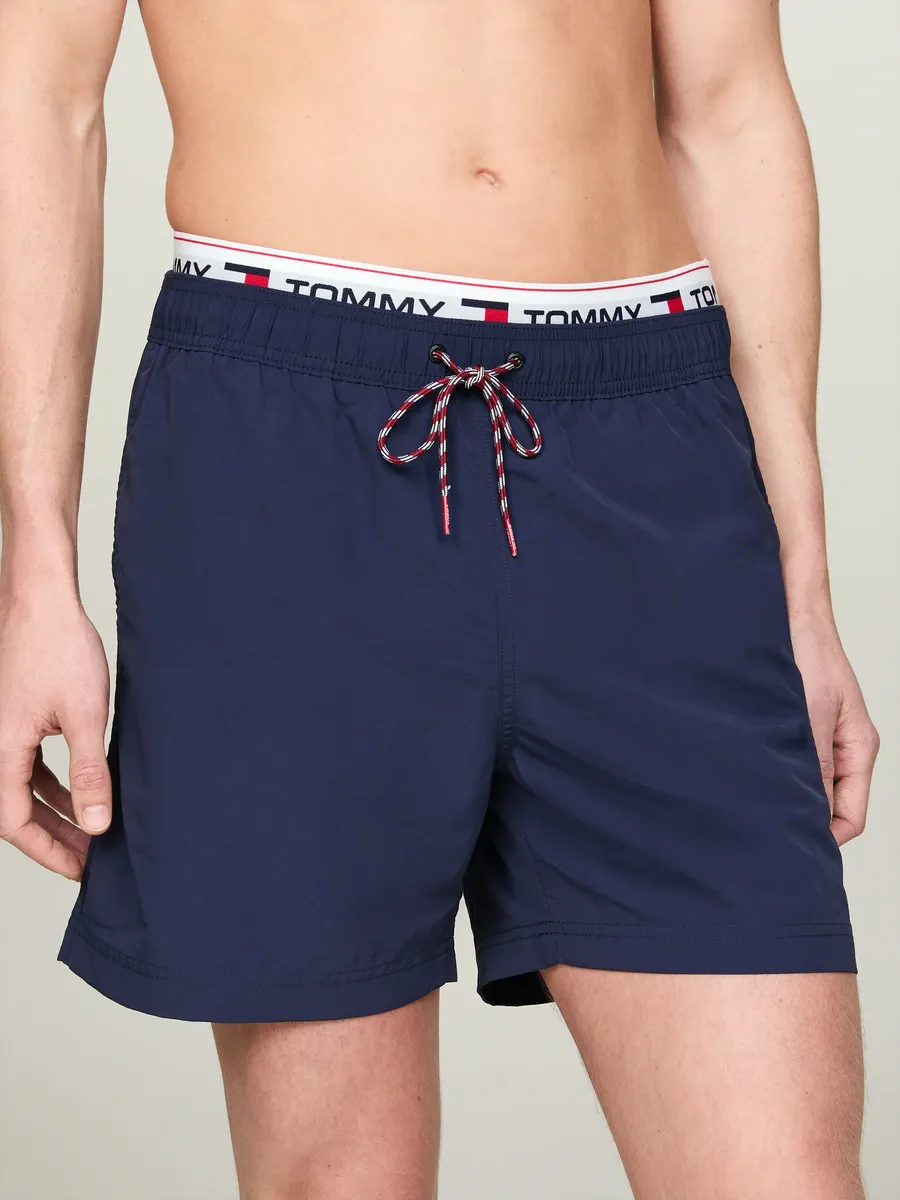 Купальные шорты Tommy Hilfiger Swimwear "DW MEDIUM DRAWSTRING", с надписью логотипа по всему периметру, цвет Twilight Navy
Купальные шорты Tommy Hilfiger Swimwear "DW MEDIUM DRAWSTRING", с надписью логотипа по всему периметру, цвет Twilight Navy