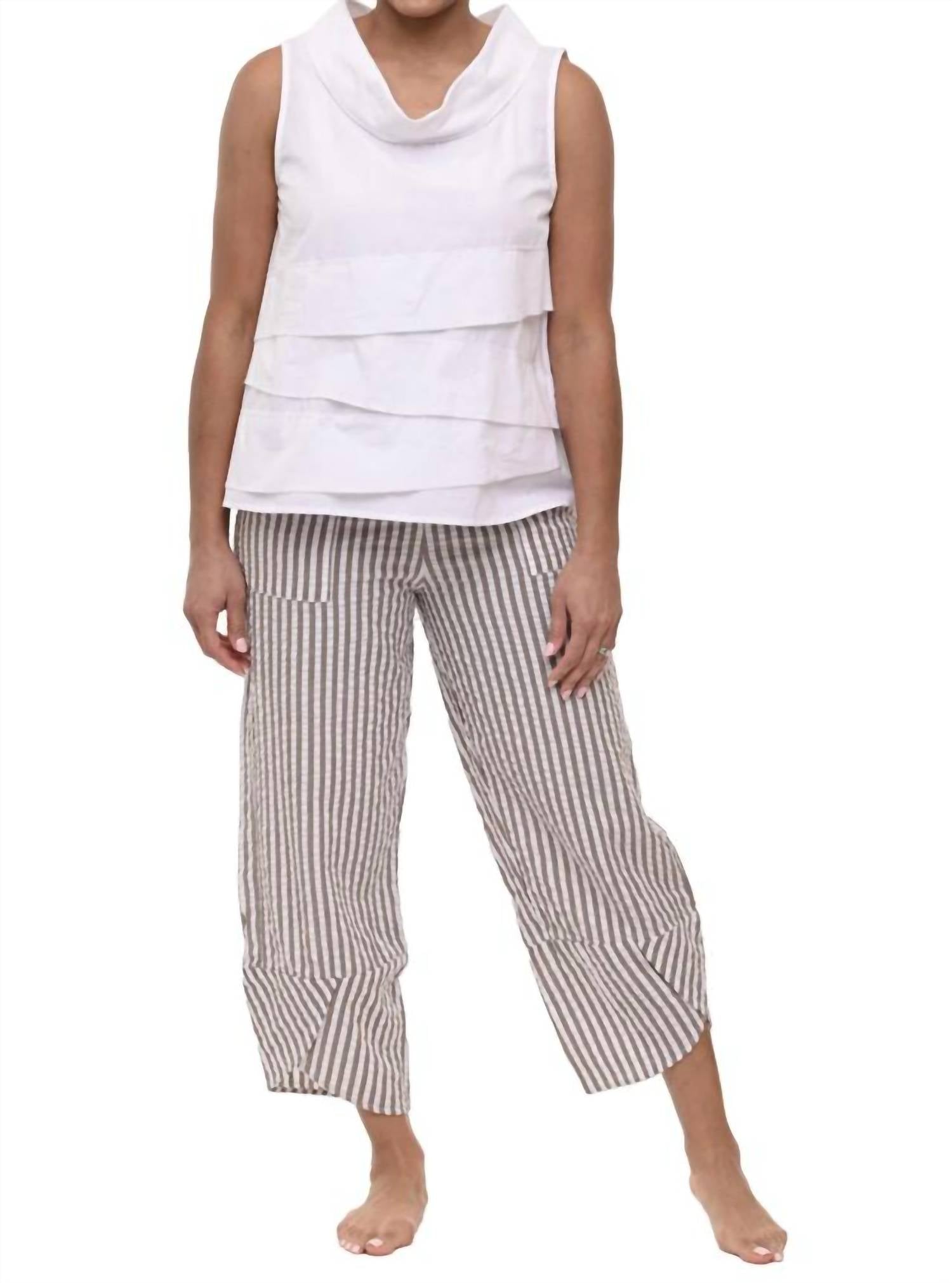 Топ Eilani Cowl в белом цвете Tulip Clothing
Топ Eilani Cowl в белом цвете Tulip Clothing