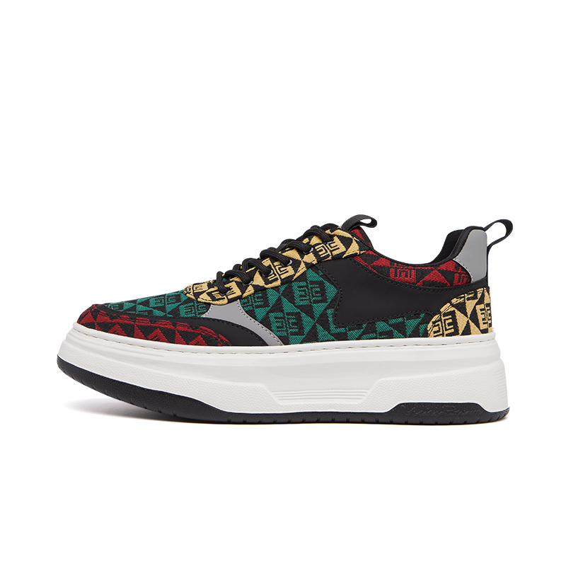 Низкие скейтерские кроссовки мужские VICKI BROWN, черно-белые
Низкие скейтерские кроссовки мужские VICKI BROWN, черно-белые