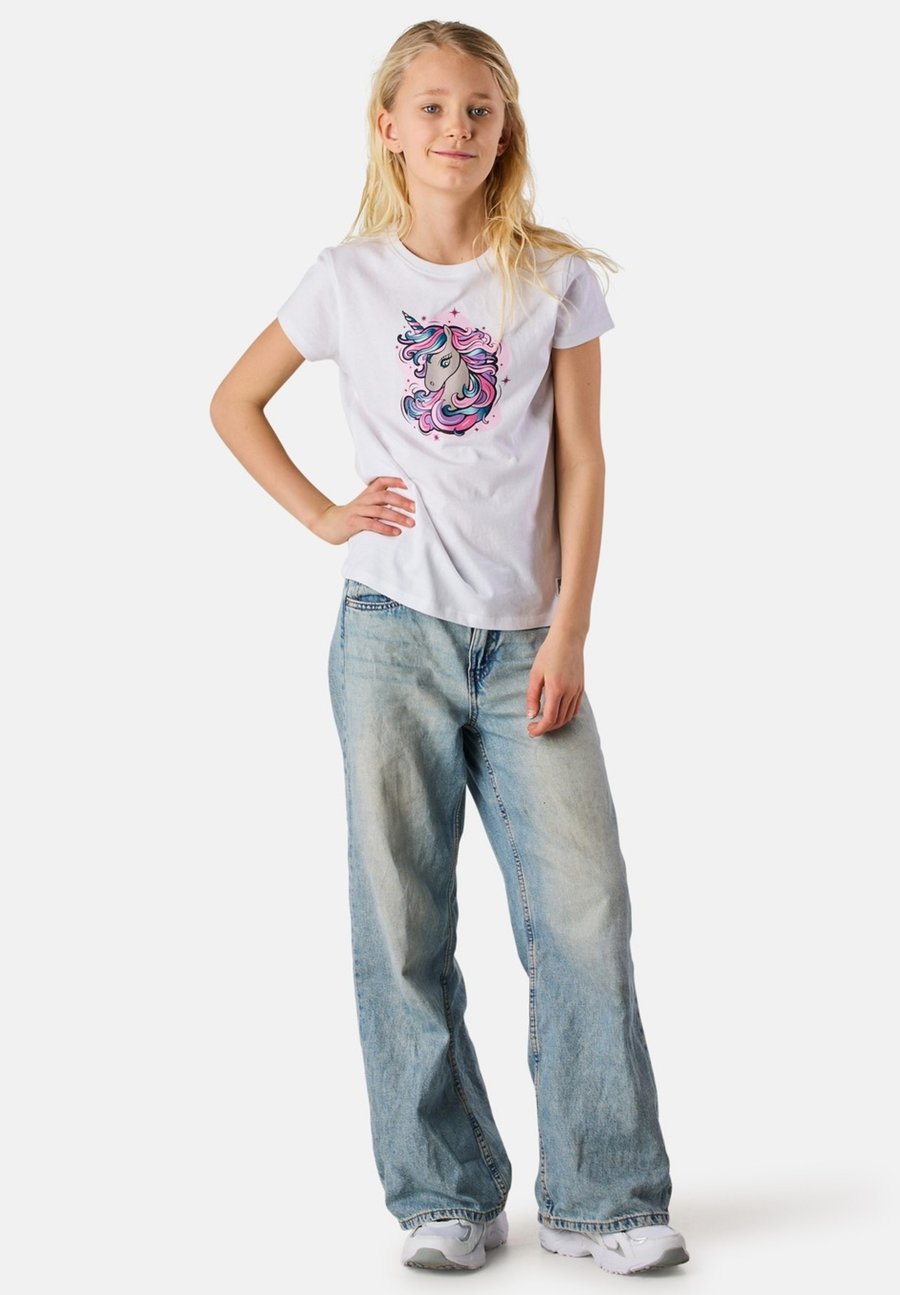 Футболка Denim Factory SAN DIEGO, White
Футболка Denim Factory SAN DIEGO, White