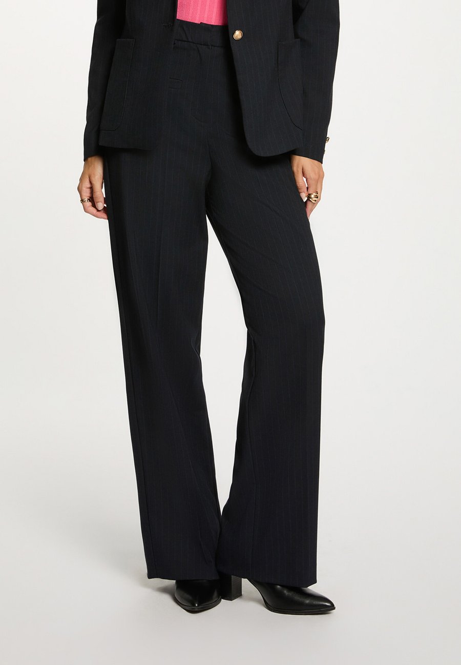 Брюки Morgan HIGH-WAISTED STRAIGHT, Bleu Marine/Dark Blue
Брюки Morgan HIGH-WAISTED STRAIGHT, Bleu Marine/Dark Blue