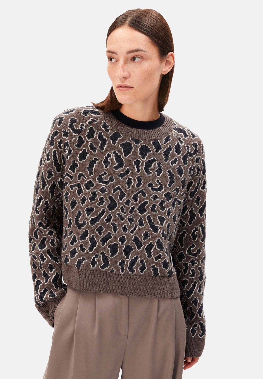 Джемпер ARMEDANGELS DILIRIAA LEOPAA, Walnut Cream/Brown
Джемпер ARMEDANGELS DILIRIAA LEOPAA, Walnut Cream/Brown
