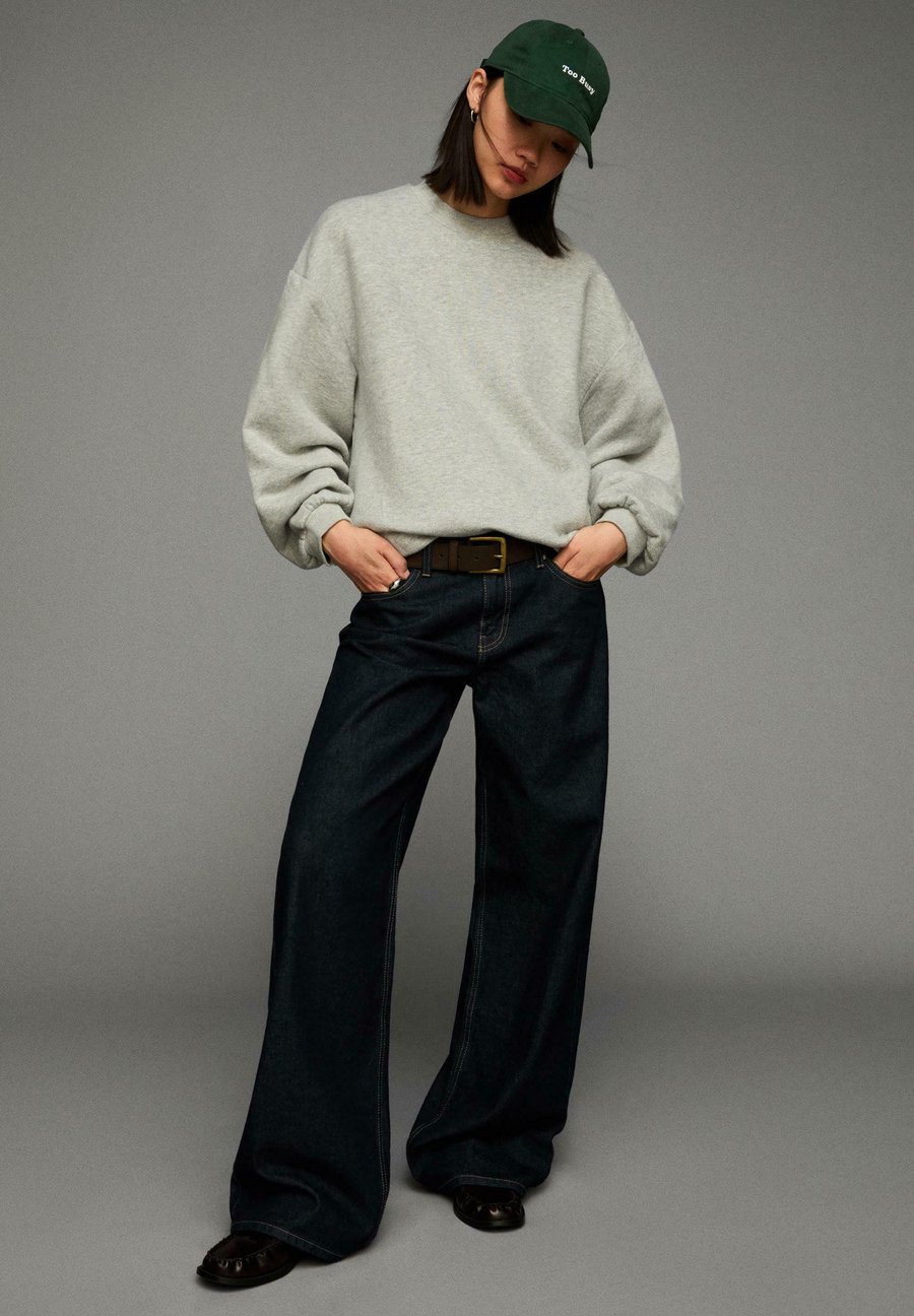 Толстовка Bershka Sweatshirt, Grey
Толстовка Bershka Sweatshirt, Grey