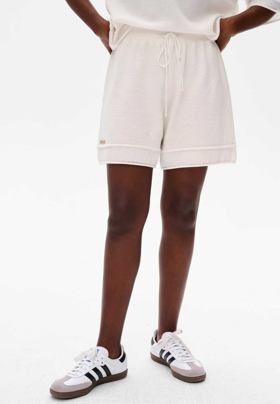 Шорты blue shadow KLAYMI, White
Шорты blue shadow KLAYMI, White