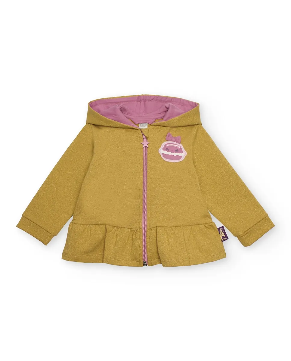 Свитшот для девочки горчичного цвета с деталью в виде макаруна Tuc tuc
Свитшот для девочки горчичного цвета с деталью в виде макаруна Tuc tuc