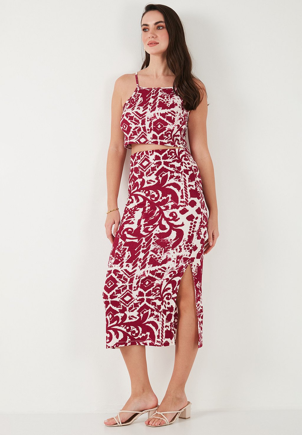 Топ SLIM FIT SET - Pencil skirt LELA, бургундия
Топ SLIM FIT SET - Pencil skirt LELA, бургундия