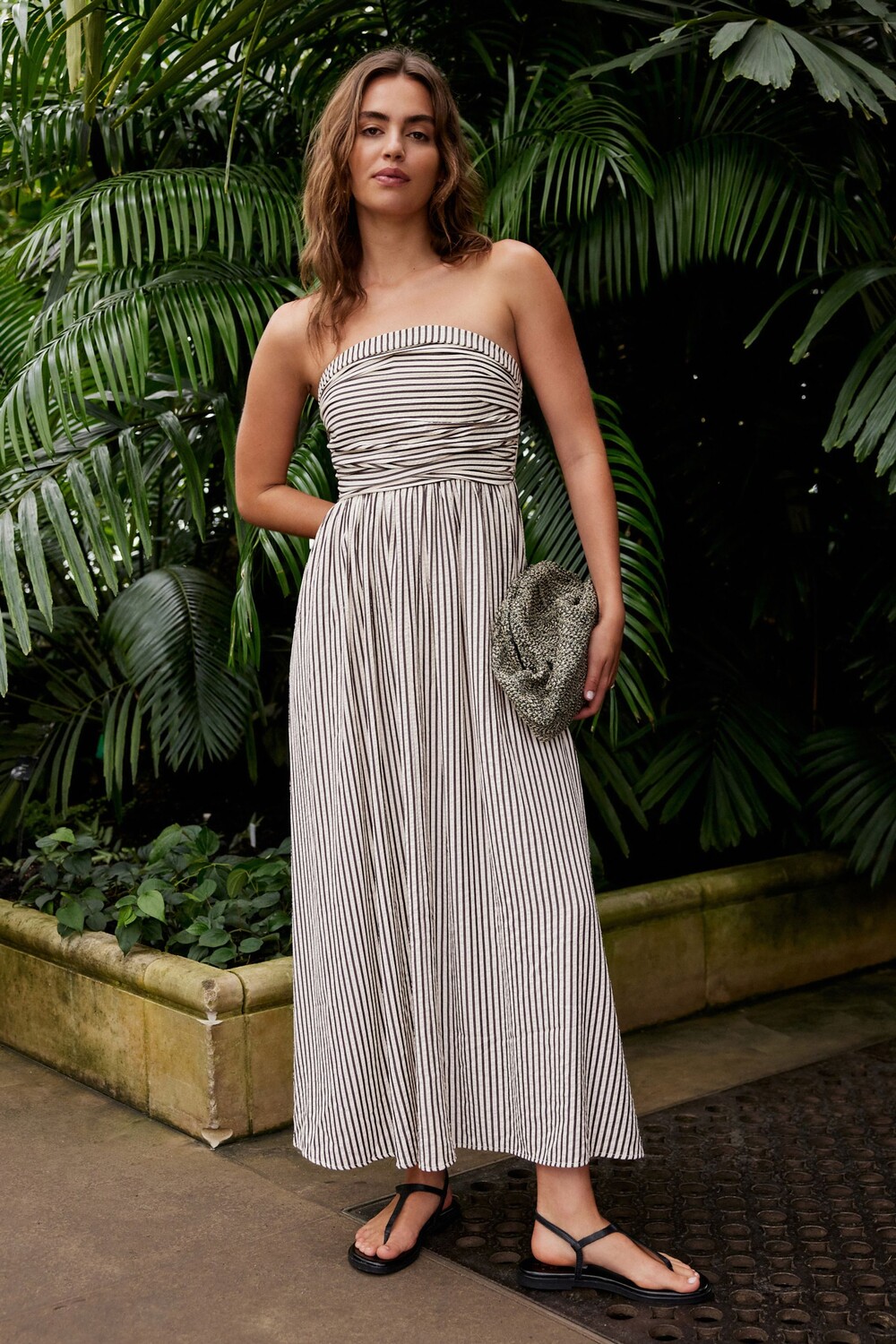 Фактурное платье бандо миди Next, черный
Фактурное платье бандо миди Next, черный