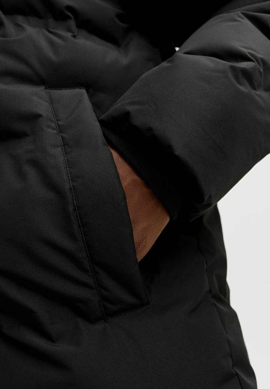 Пальто Jack & Jones STEPPMANTEL PLUS SIZE , Black
Пальто Jack & Jones STEPPMANTEL PLUS SIZE , Black