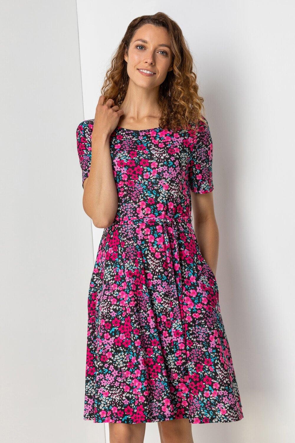 Платье с плиссированной юбкой и поясом с цветочным принтом Roman, розовый
Платье с плиссированной юбкой и поясом с цветочным принтом Roman, розовый