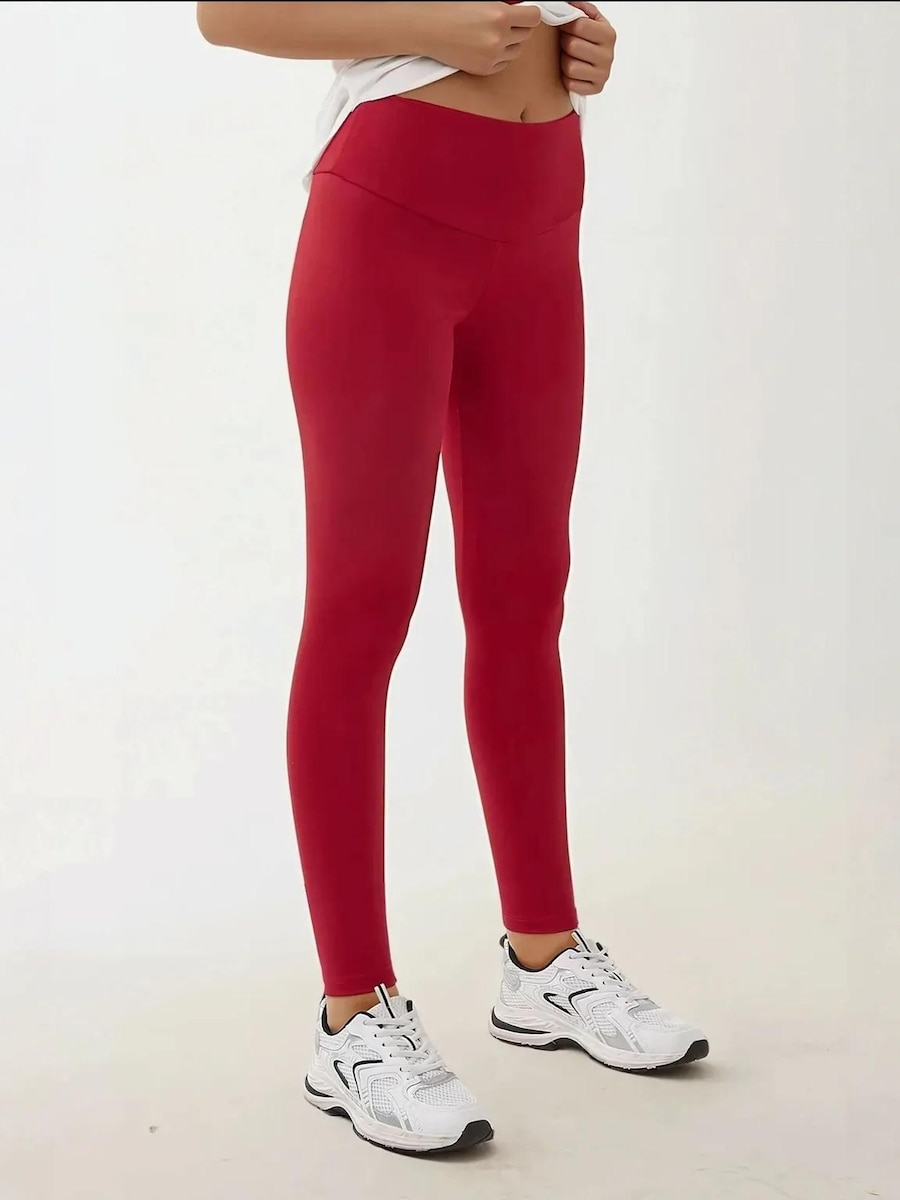 Узкие леггинсы Hiccup, кроваво-красный
Узкие леггинсы Hiccup, кроваво-красный