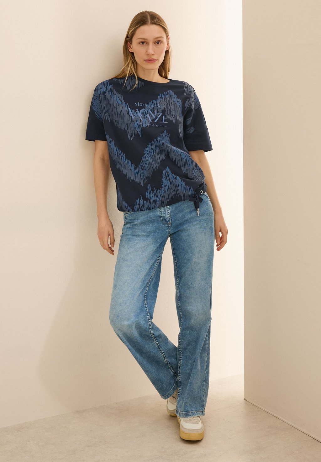 Футболка с принтом MIT WORDING Cecil, сине-зеленый
Футболка с принтом MIT WORDING Cecil, сине-зеленый