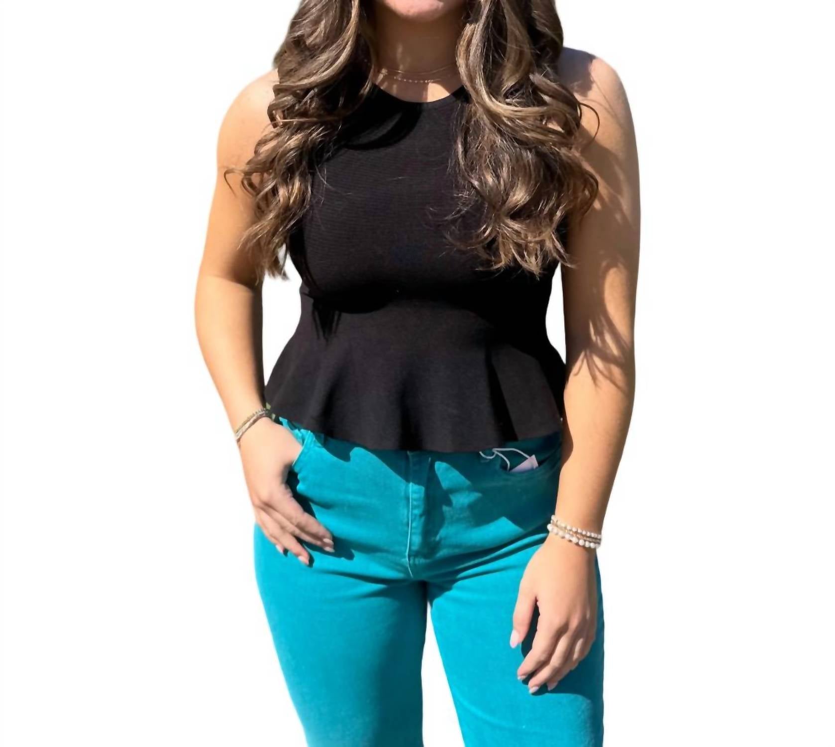 До следующего раза Трикотажный топ с баской черного цвета MABLE
До следующего раза Трикотажный топ с баской черного цвета MABLE