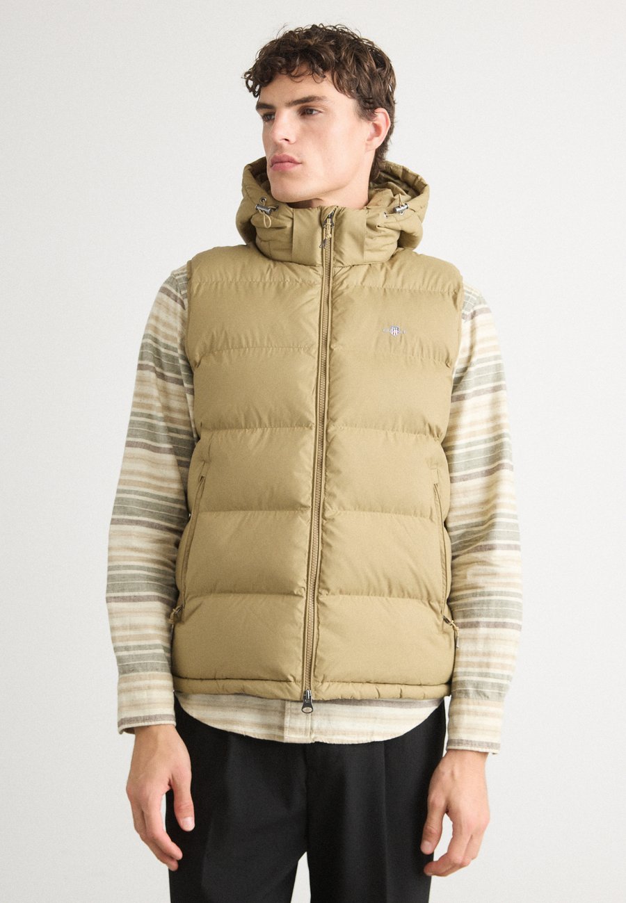 Куртка GANT ACTIVE CLOUD , Light Taupe/Brown
Куртка GANT ACTIVE CLOUD , Light Taupe/Brown