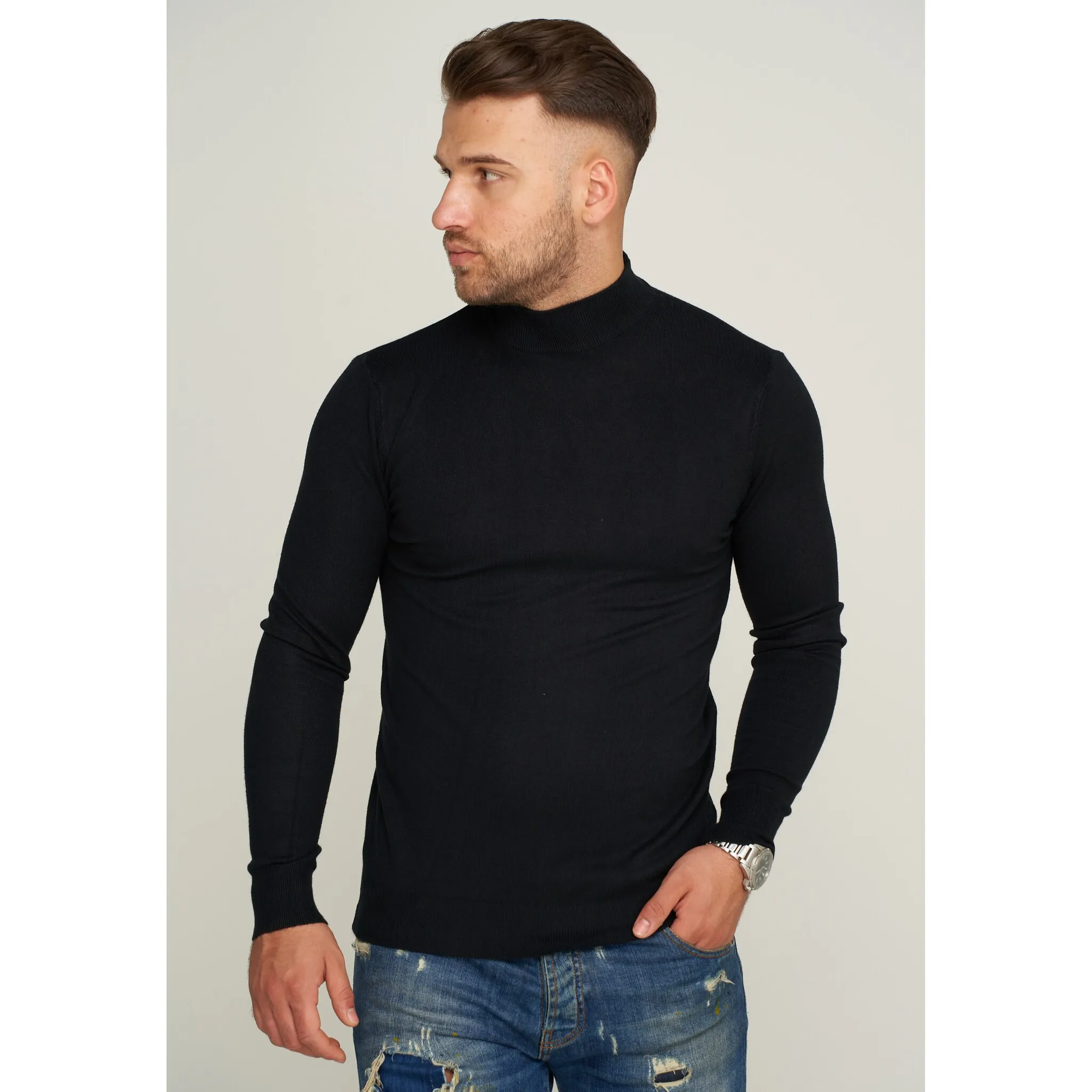 Вязаный свитер behype "МКБОНИ" с коротким воротником стойкой, черный
Вязаный свитер behype "МКБОНИ" с коротким воротником стойкой, черный